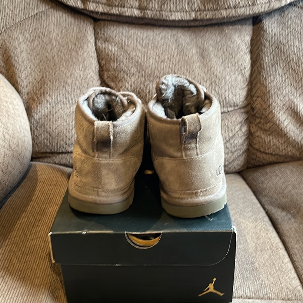 Gray Ugg Boots - image 3